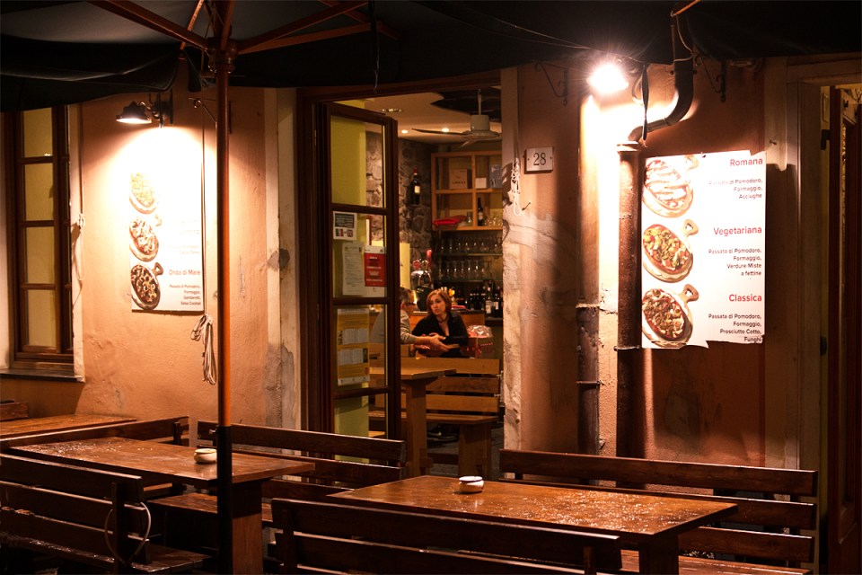 Cinqueterre couple best