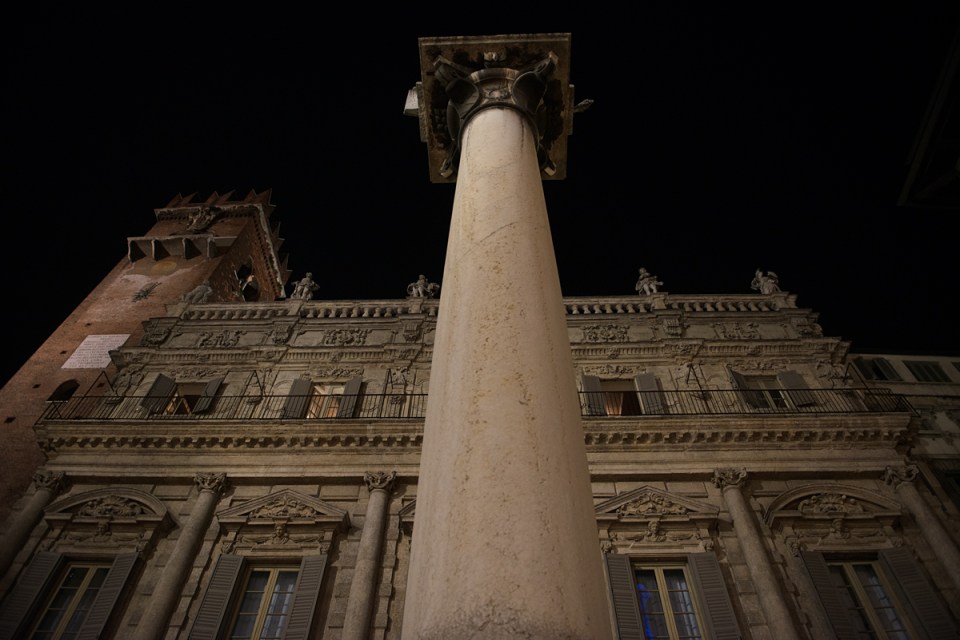 Verona Square Look Up