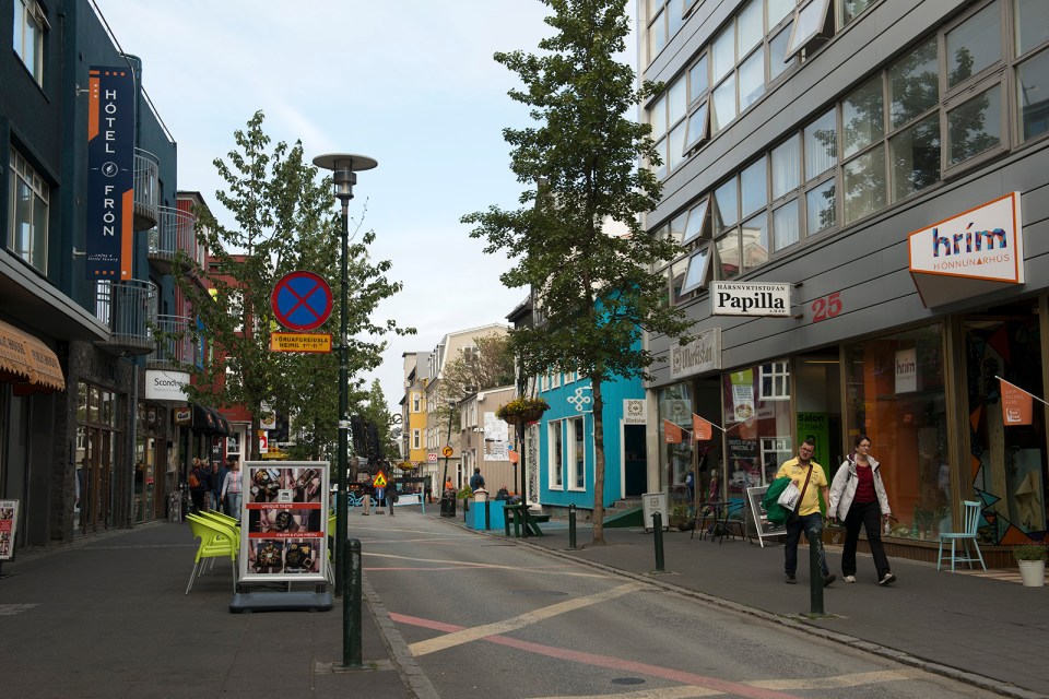 a-b-reykjavic-fron