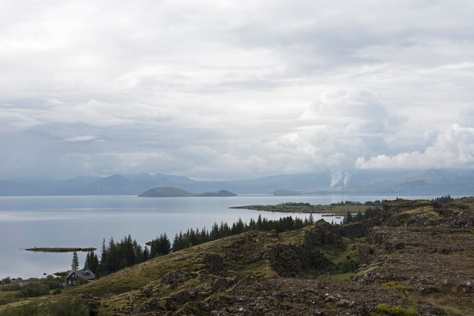 a-t-a-thingvellir-hot-water