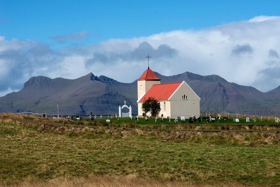 b-a-stykkis-drive-church