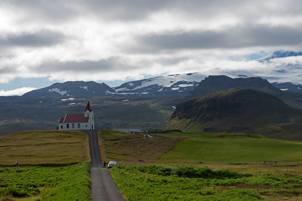 b-snaeff-olafsvik-church-mtn