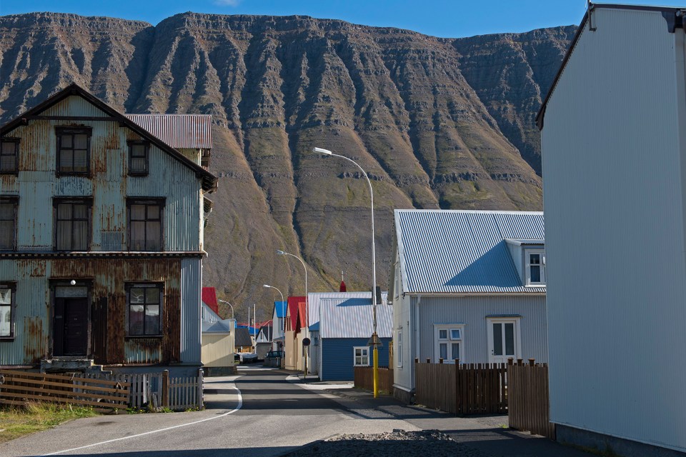 d-a-isafjordur-backstreet-a