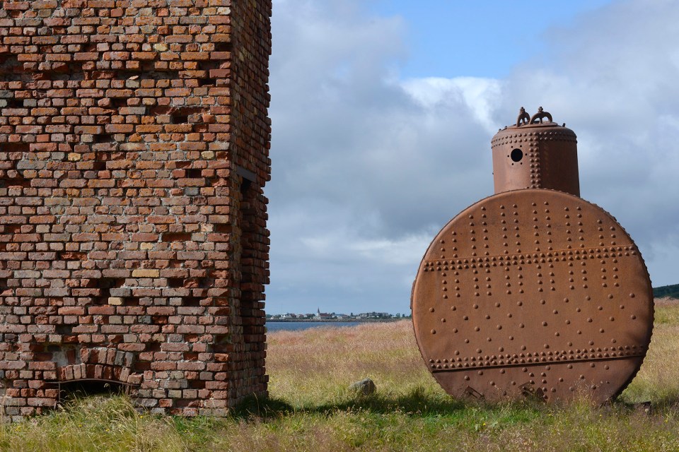 d-isa-flateyri-rivets-and-mortar